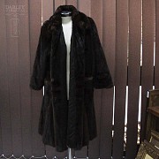 Beautiful dark brown mink fur coat of good quality.