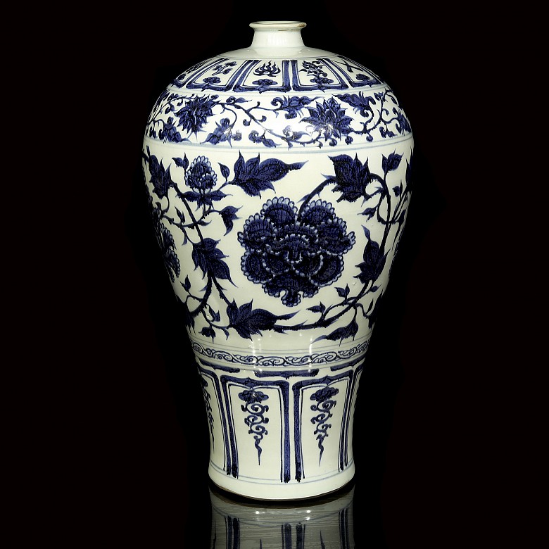 Jarrón Meiping azul y blanco con lotos y peonías, Dinastía Yuan (1271-1368)