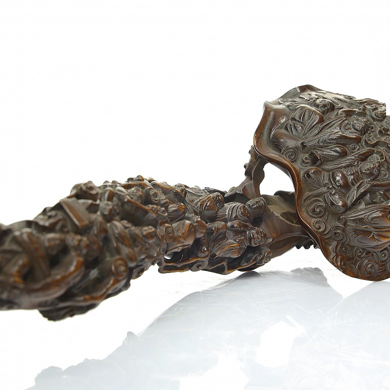 Carved wooden ruyi stick, Qing dynasty