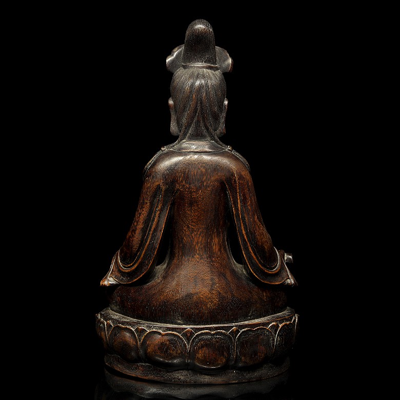 Figura de madera chenxiangmu 