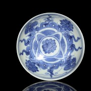 Cuatro pequeños platos de porcelana, azul y blanco, dinastia Qing
