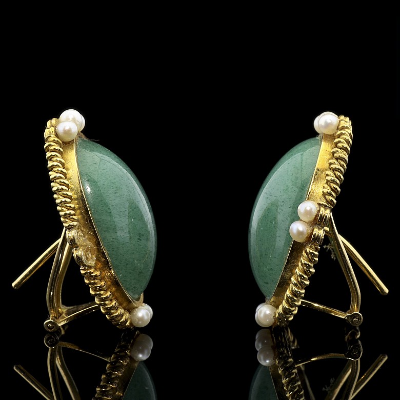 Earrings in 18k yellow gold, stones and pearls - 1