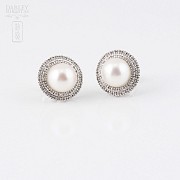 earrings with natural white pearl and  diamonds in 18k white gold
