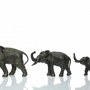 Set of three bronze elephants, 19th - 20th century