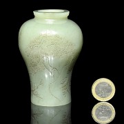 Small jade vase, with Qianlong mark - 7
