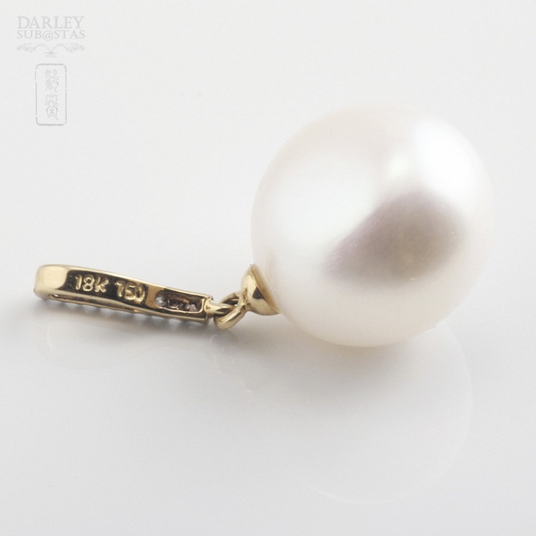 Colgante perla natural con diamantes en oro amarillo - 2