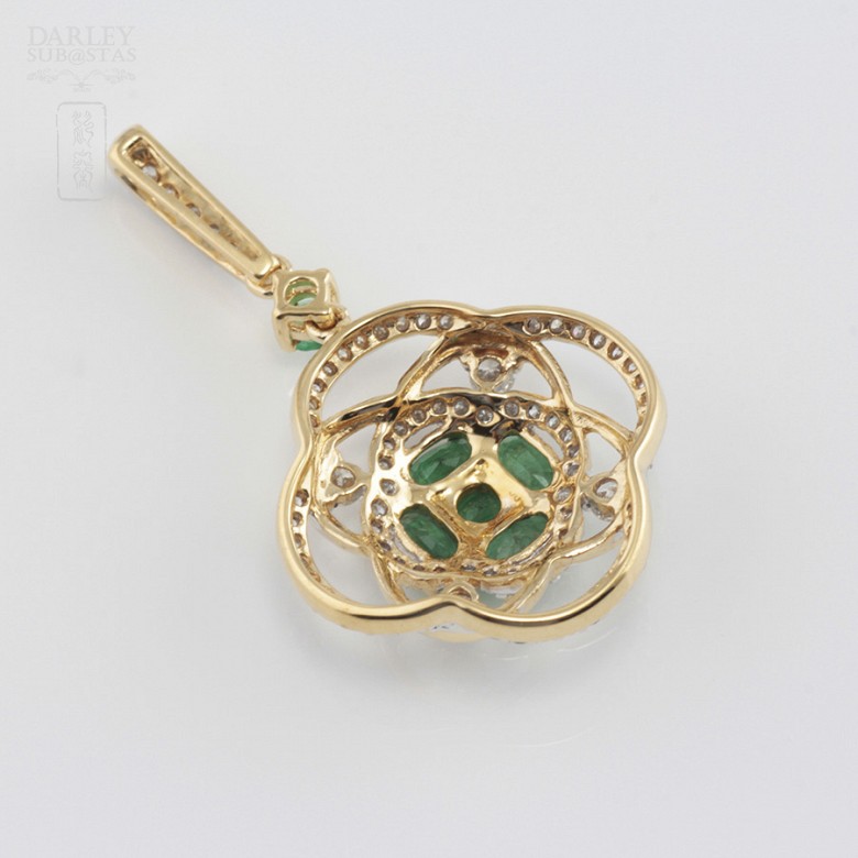 Precious emeralds and diamonds pendant - 3