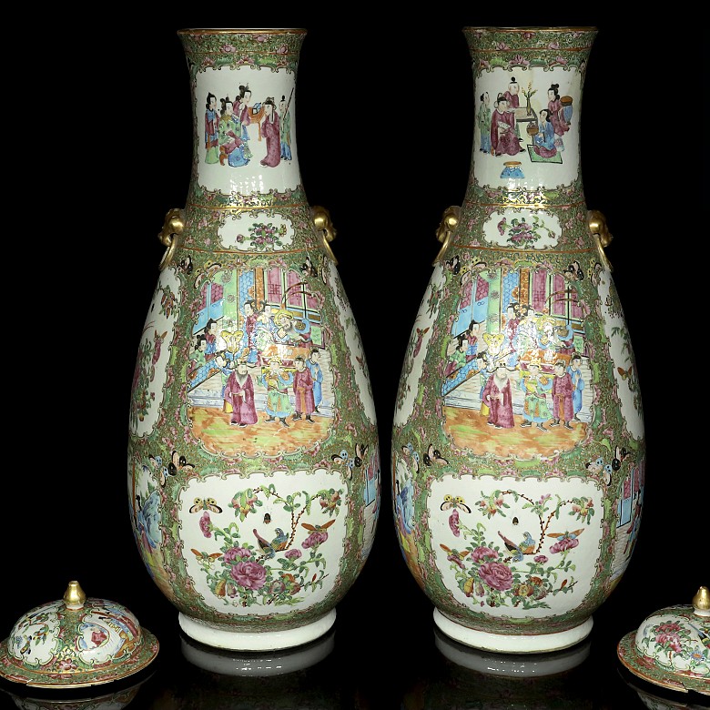 Pair of lidded vases, famille rose, Canton, 19th century