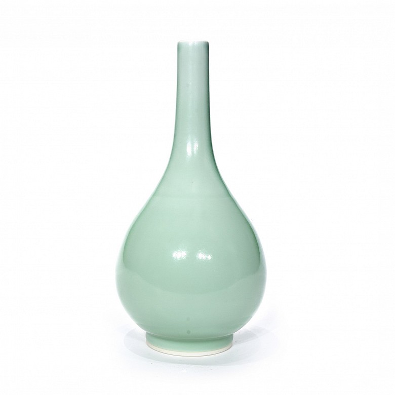 Green monochrome vase, porcelain, 20th century