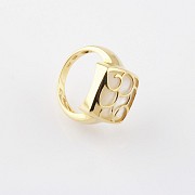 ring with Natural pearl in 18k yellow gold
