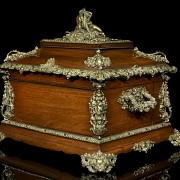 Wooden decanter box with gilt bronze applications, ca.1900. - 3
