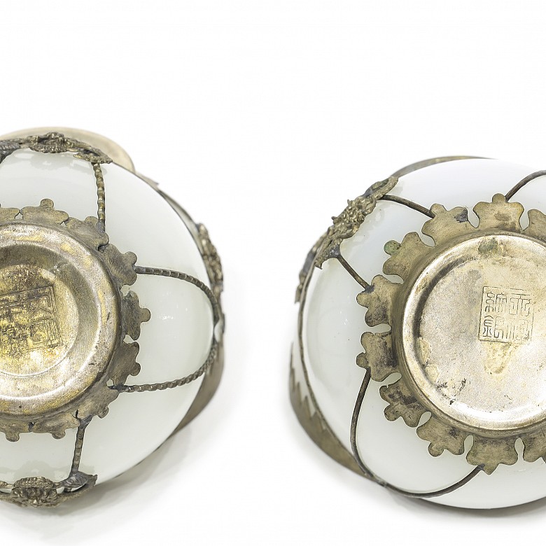 Set of glass bowls and metal mount, 20th century