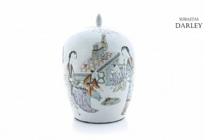 Jarrón con tapa en porcelana, China, s.XIX-XX