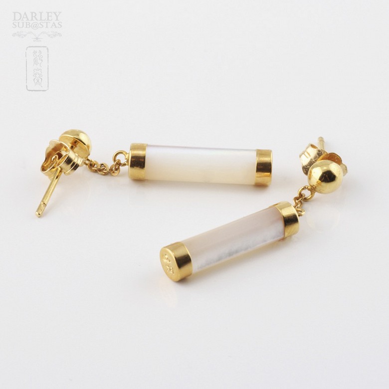 earrings natural mother of pearl in 18k yellow gold - 1