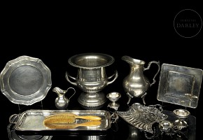 Lot of silver-plated metal objects