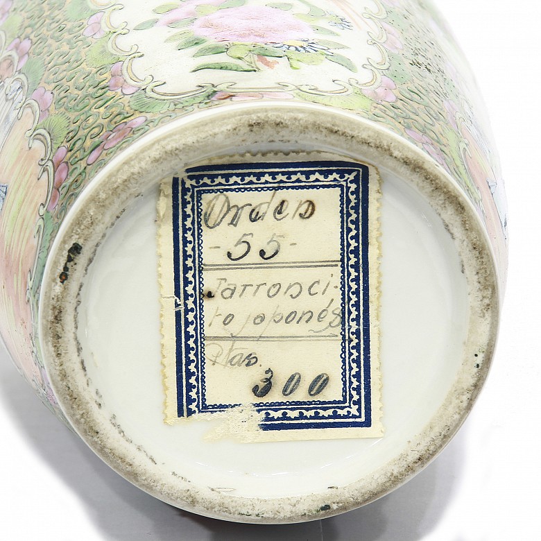 Jarrón de porcelana Cantón, med.s.XX