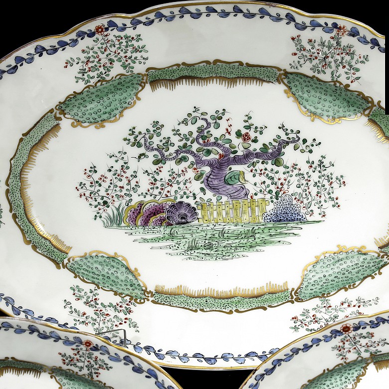 Vajilla esmaltada de porcelana europea, pps.S.XX