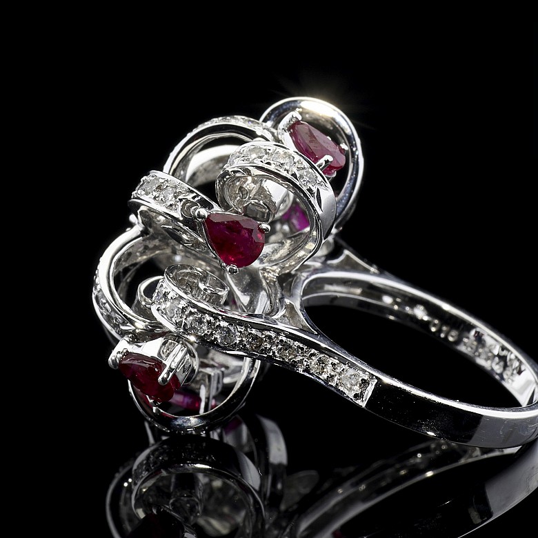 Ring in 18k white gold, diamonds and rubies - 4