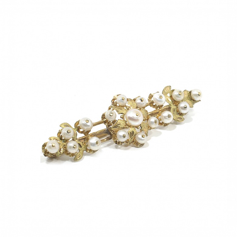 Broche de oro amarillo 18 k y perlas