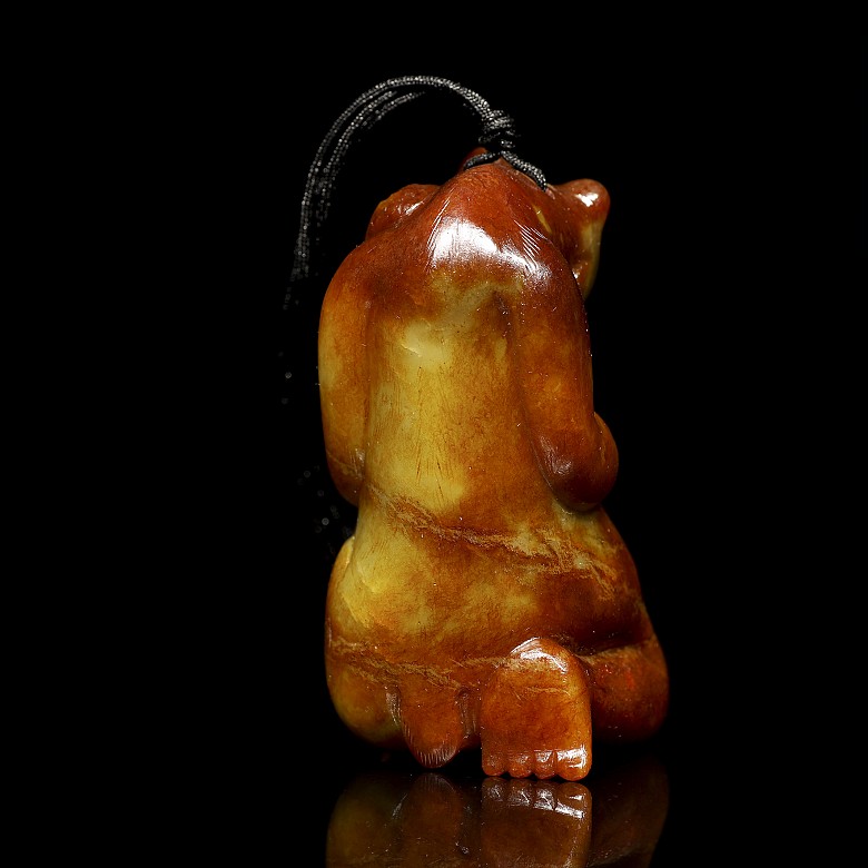Figura de oso de jade, dinastía Tang