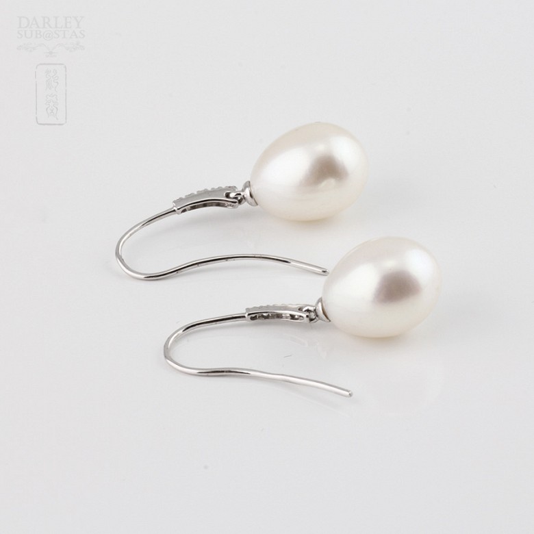 pendientes con perla blanca y  diamantes de 18k - 2