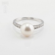 Anillo perla natural en oro blanco y diamantes - 2