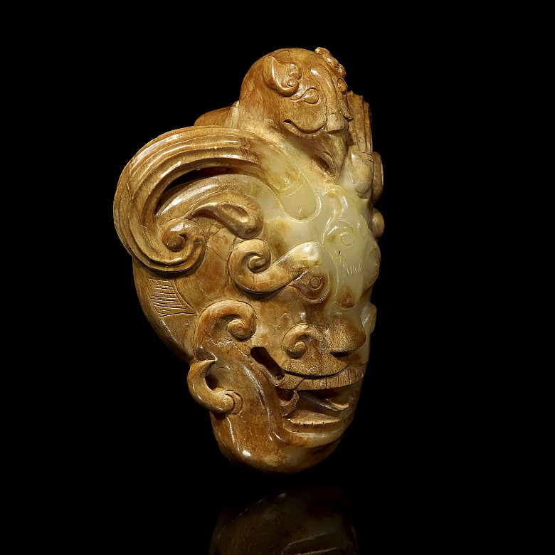 Piece of a carved yellow jade belt, Han dynasty - 1