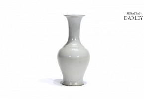 White glazed vase, 20th century