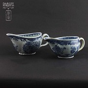 Pareja de salseras de cerámica china, S.XVIII