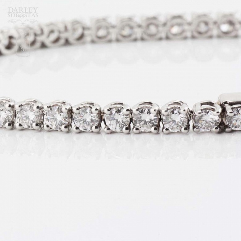 Bracelet in 18k white gold and diamonds 6.00cts