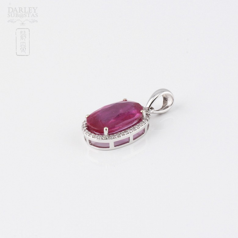 pendant with 5.30 cts ruby and diamonds in 18k white gold - 2