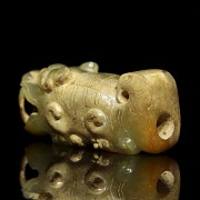 Bestia mítica de jade tallado, dinastía Zhou oriental - 5