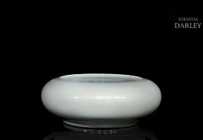 Chinese porcelain brush pot, with Kangxi mark