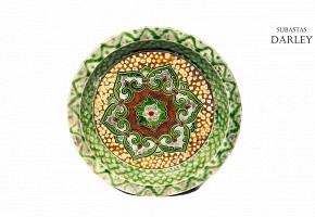 Plato de cerámica esmaltada, China, dinastía Tang