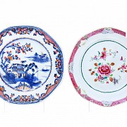Pareja de platos, familia rosa, dinastía Qing.