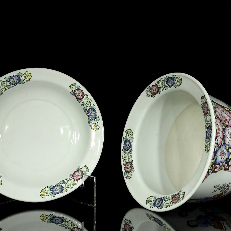 Macetero y plato de porcelana, S.XX