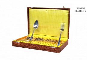 Dutch punched silver cutlery box, pps.s.XX