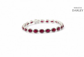 Riviere bracelet in 18k white gold with rubies and diamonds