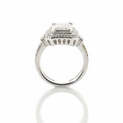 18k white gold ring with diamonds - 3