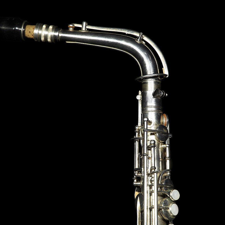 Saxofón alto, marca Conn, ca 1920 - 7