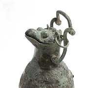 Jarra de vino de bronce arcaico, estilo Han