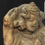 Relieve de deidad hindú, S.XX - 7