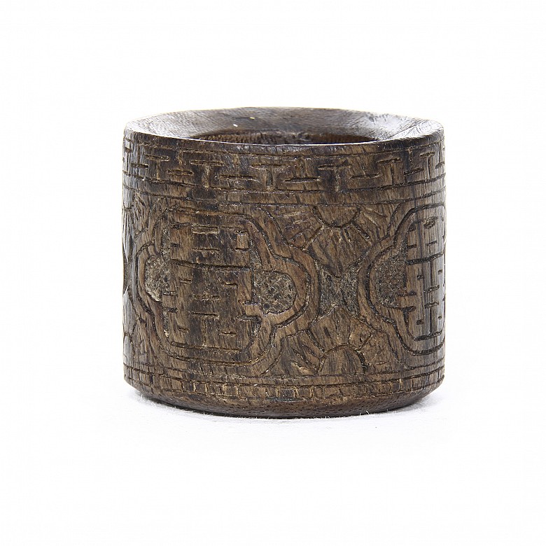 Carved wooden ring, Qing dynasty.