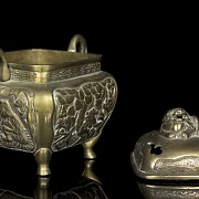 Chinese metal censer with reliefs, 20th century - 4