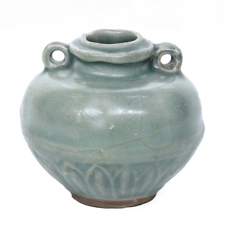 Vessel, Yuan dynasty, glazed.