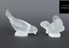 Pair of Lalique birds, 20th century