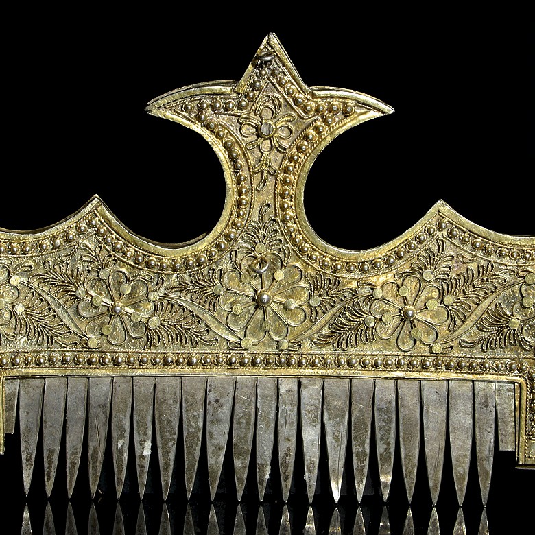 Peineta de plata dorada y circón, Indonesia, S.XIX - XX - 4