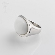 Sterling silver 925m / m ring and porcelain