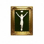 Figura de marfil tallado, “Crucifixión”.