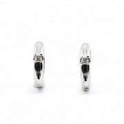 Pair of earrings in 18k white gold with diamonds.